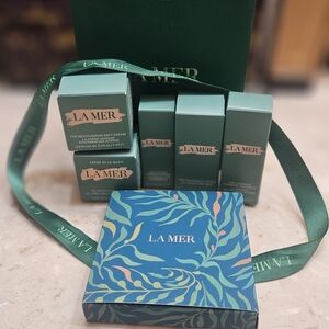 La Mer Luxe Sample Bundle With La Mer Hair Clips